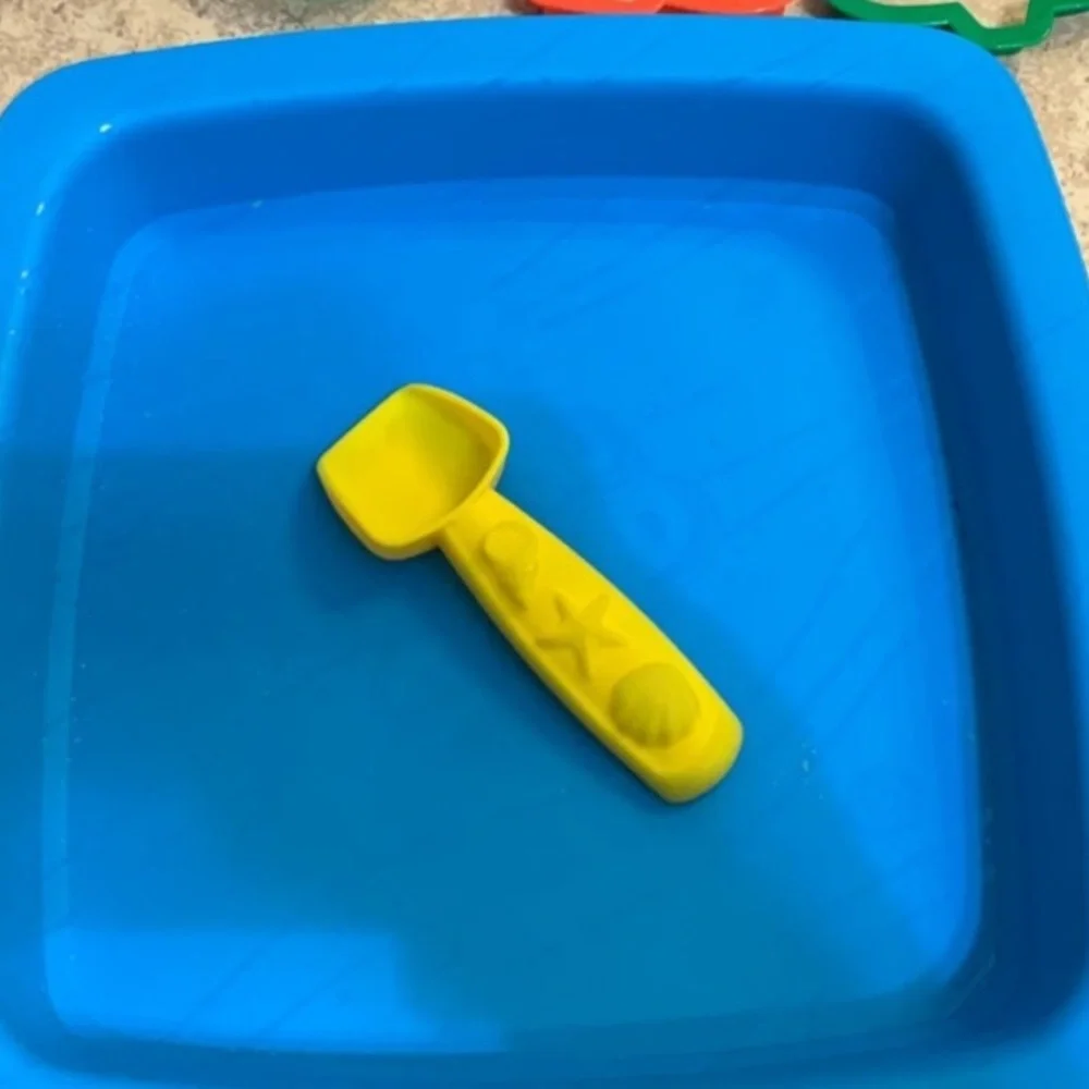Kinetic Sand Sandbox Set - Picture 2 of 3